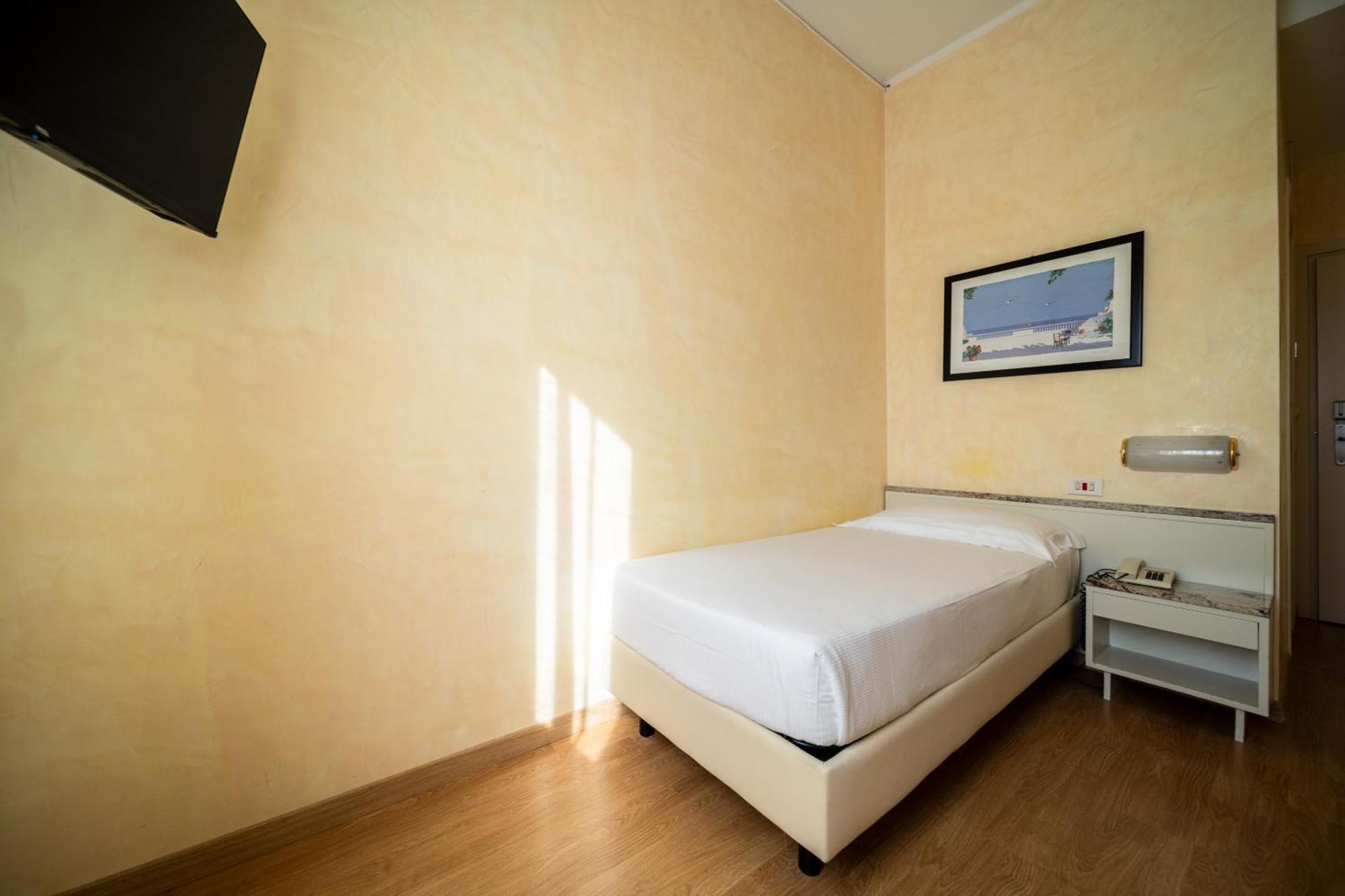 Hotel Rosabianca Rimini Exterior photo