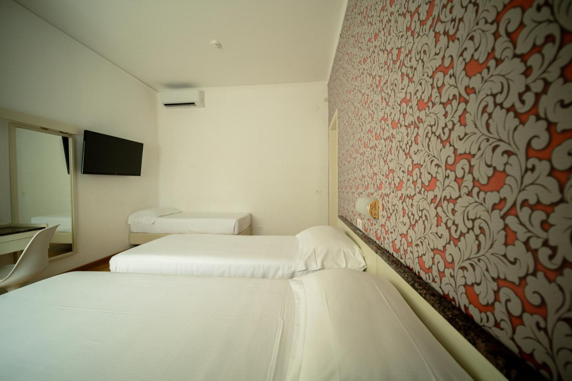 Hotel Rosabianca Rimini Exterior photo