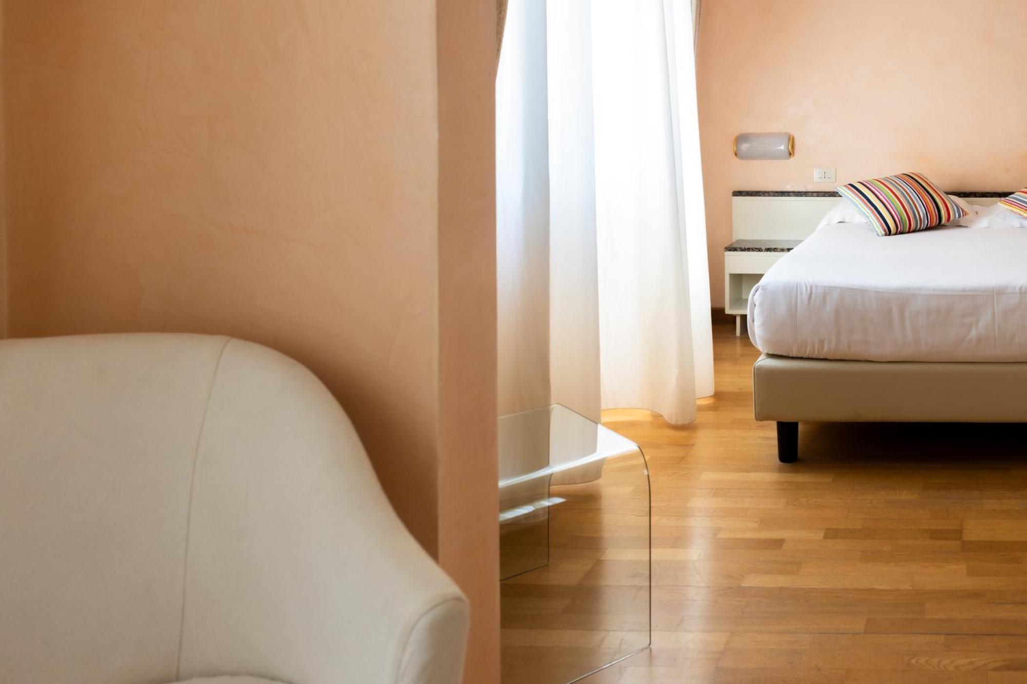Hotel Rosabianca Rimini Exterior photo
